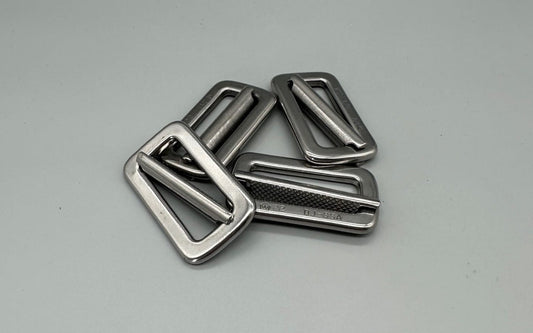 Boucle cuissarde inox
